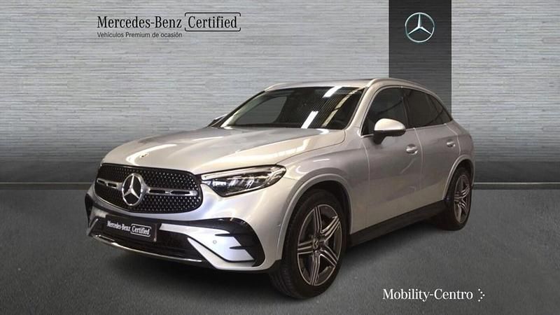 Usado Mercedes GLC220 AMG line 197 CV (144 kW) 2024 Hightechsilber metallic