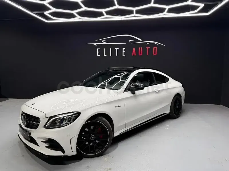 Usado Mercedes C220 194 CV (142 kW) 2018 Blanco Coupe