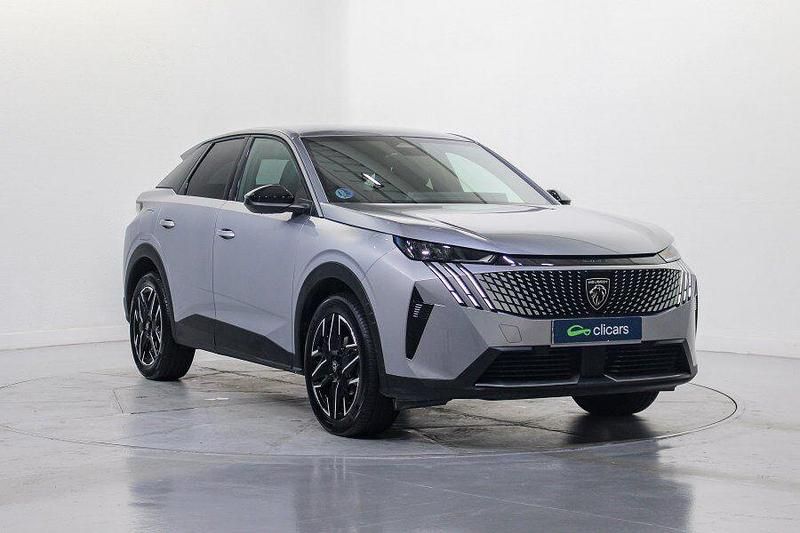 Usado Peugeot 3008 Allure 136 CV (100 kW) 2025 Gris / plata SUV