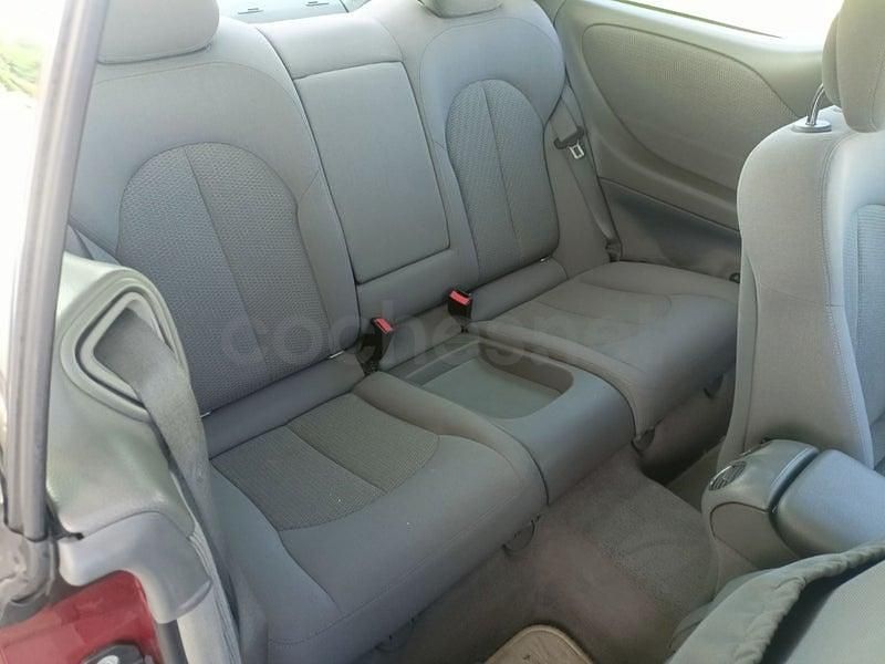 Usado Mercedes CLK320 Avantgarde 224 CV (164 kW) 2006 Granate Coupe