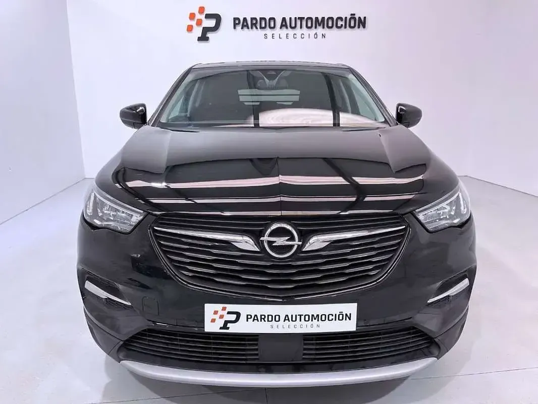 Käytetty Opel Grandland X Edition 131 HP (96 kW) 2021 Musta Katumaasturi