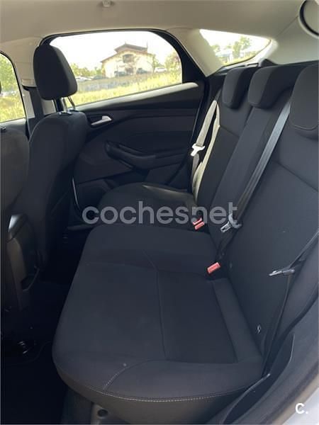 Usado Ford Focus Sport 125 CV (91 kW) 2017 Blanco Berlina
