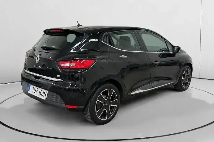 Usado Renault Clio Expression 90 CV (66 kW) 2016