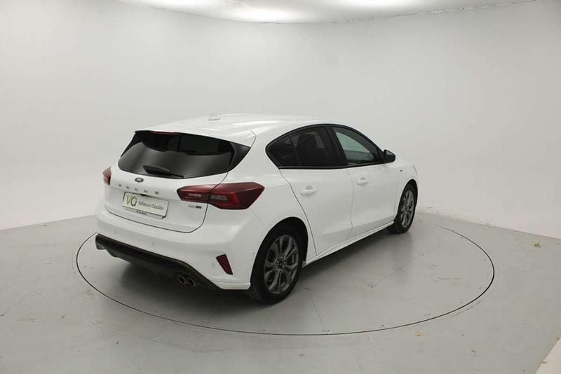 Usado Ford Focus ST-Line 125 CV (91 kW) 2022 Blanco Berlina