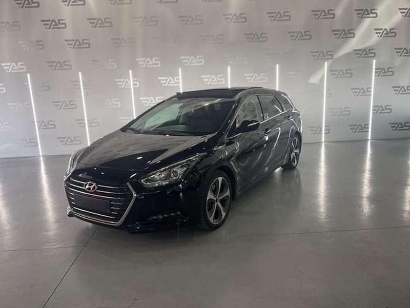 Usado Hyundai i40 136 CV (100 kW) 2016 Negro Familiar