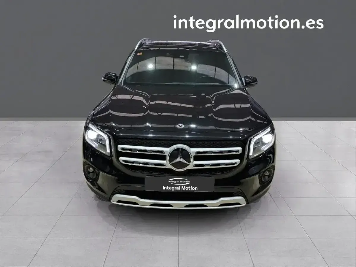 Usado Mercedes GLB180 113 CV (83 kW) 2021 Gris SUV