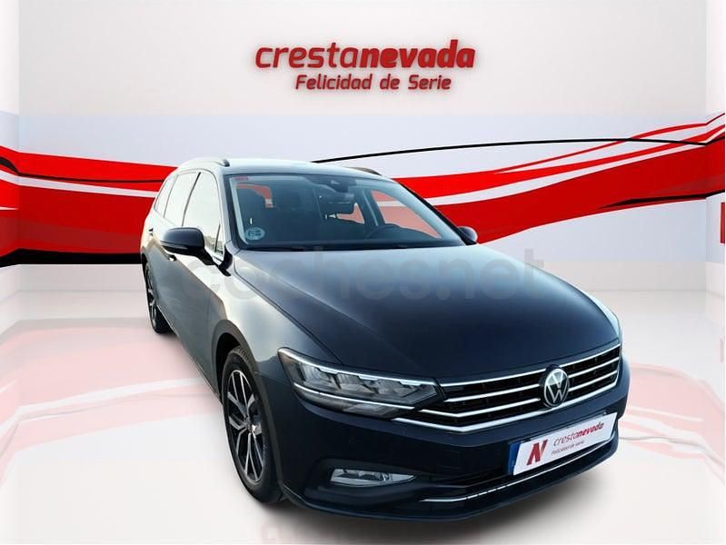 Usado VW Passat Executive 150 CV (110 kW) 2021 Negro Familiar