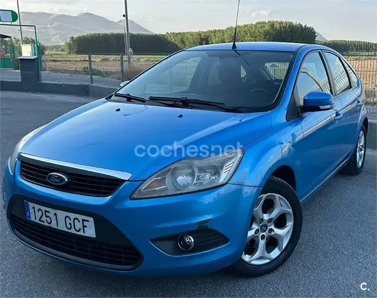 Usado Ford Focus Titanium 109 CV (80 kW) 2008 Azul Berlina
