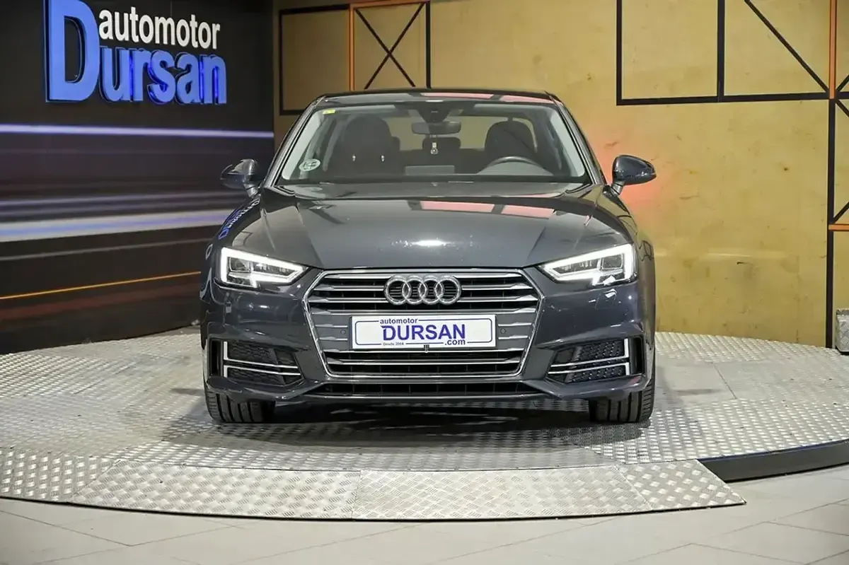 Usado Audi A4 S-Line 150 CV (110 kW) 2018 Gris Familiar