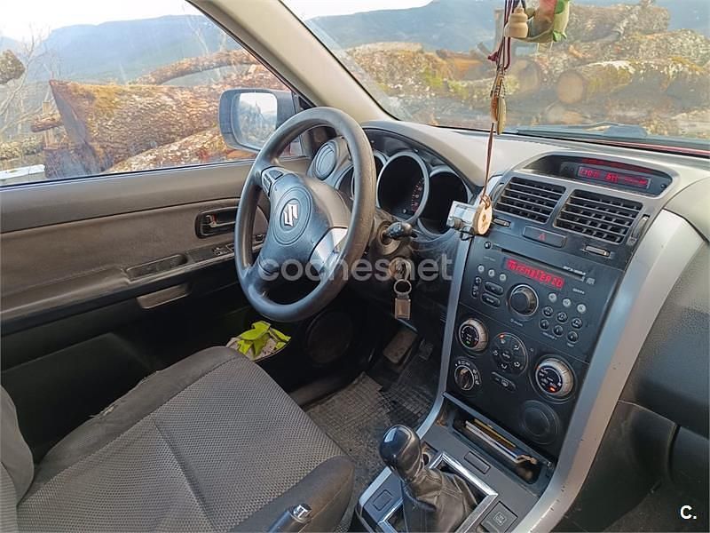 Rojo Usado 2007 Suzuki Grand Vitara SUV | 6800 € (Buen precio) - Imagen 1/1