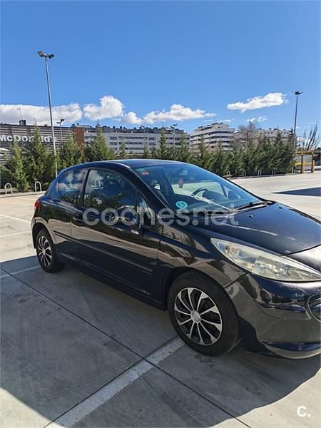 Usado Peugeot 207 75 CV (55 kW) 2008 Negro Berlina