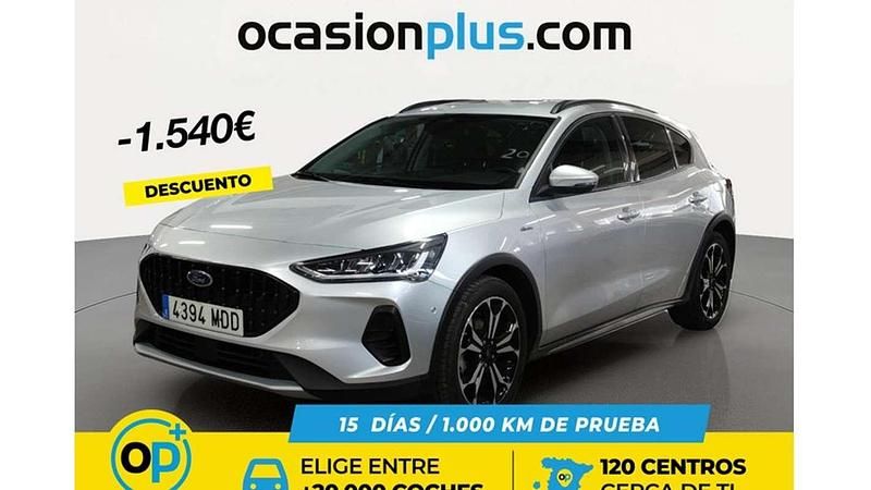 Usado Ford Focus Active 155 CV (114 kW) 2022 Plateado Utilitario