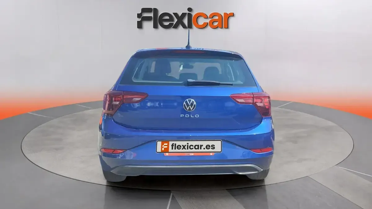 Usado VW Polo Life 95 CV (69 kW) 2022 Azul Utilitario