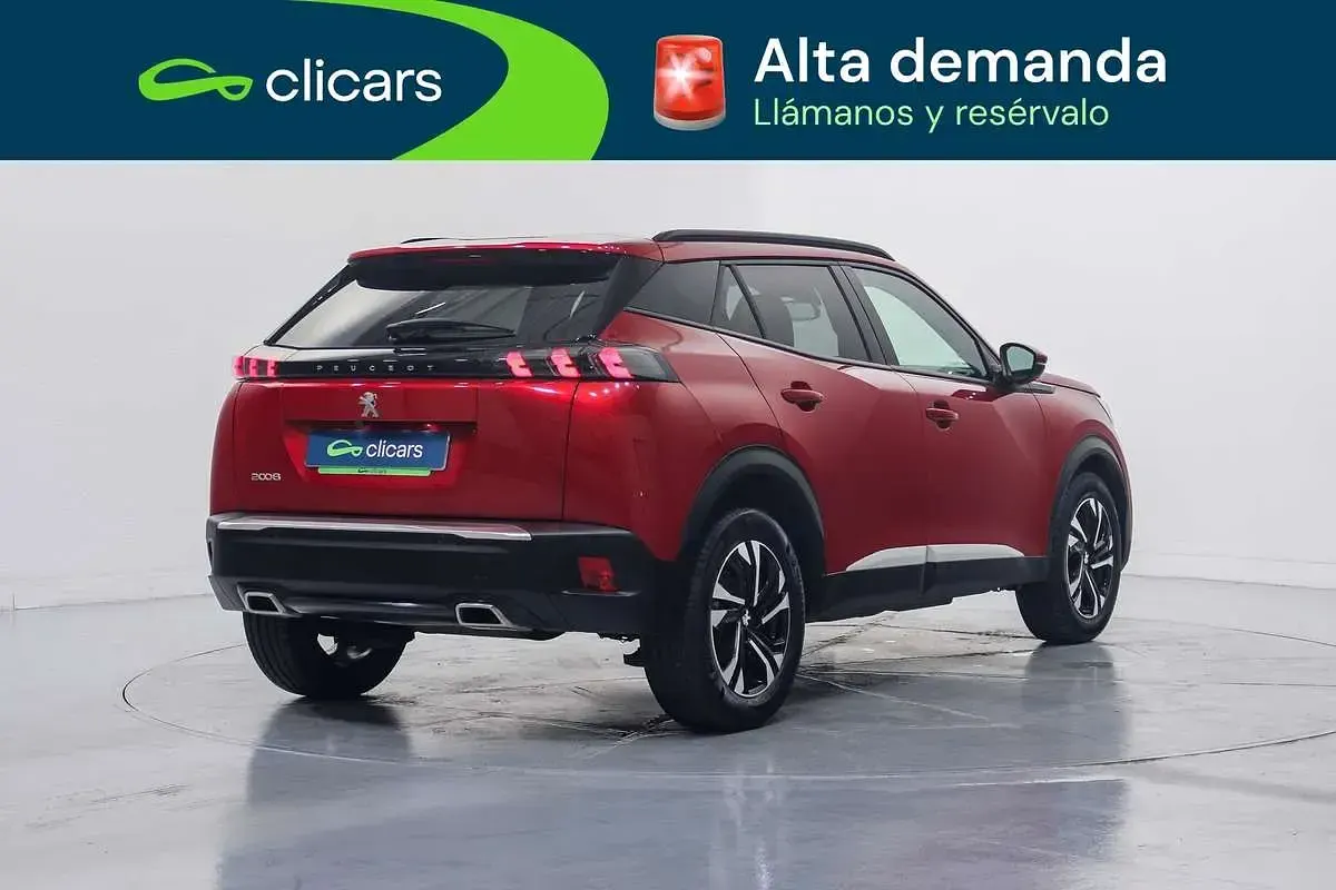 Usado Peugeot 2008 Allure 131 CV (96 kW) 2021 Rojo SUV