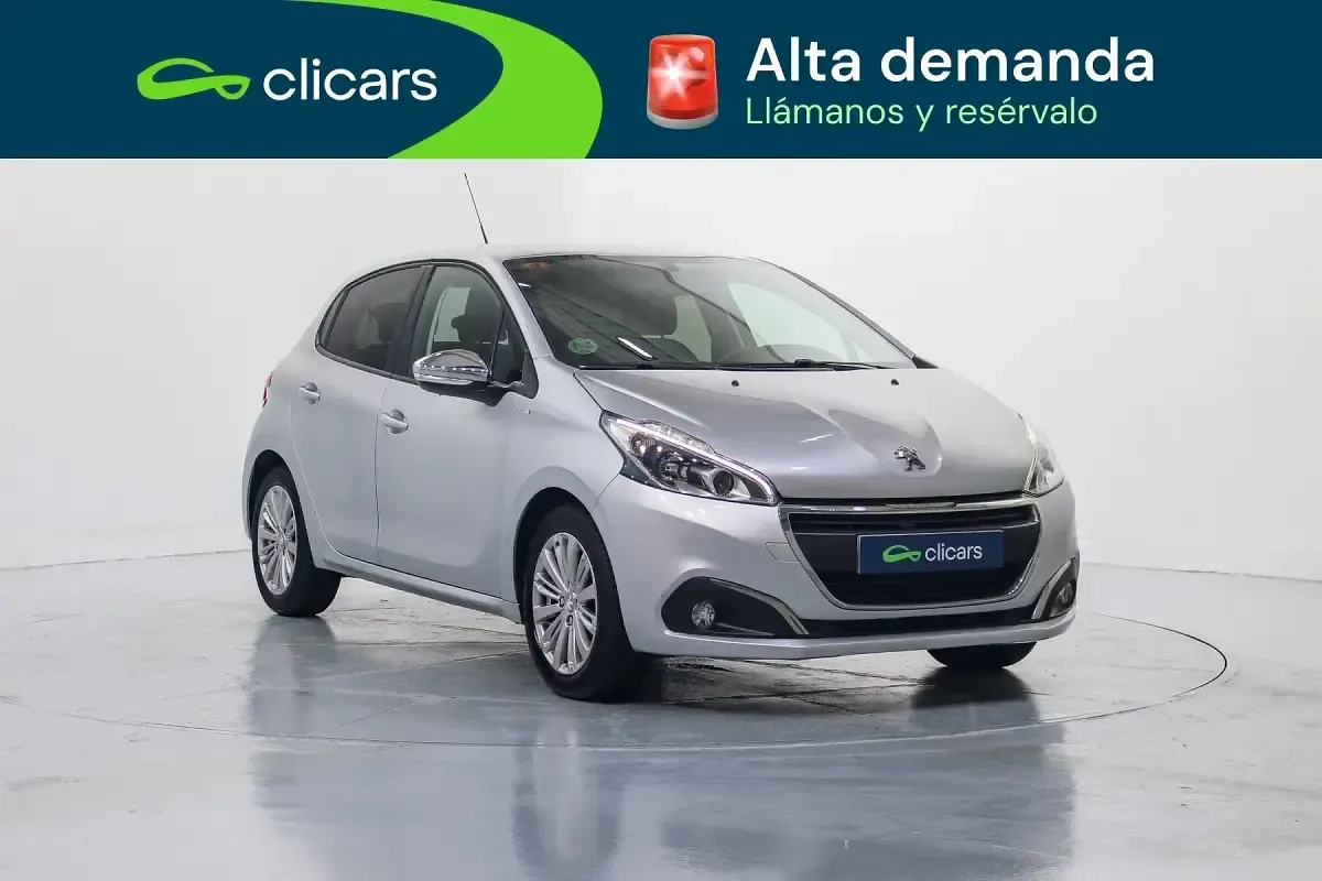 Usado Peugeot 208 Style 82 CV (60 kW) 2017 Gris Utilitario