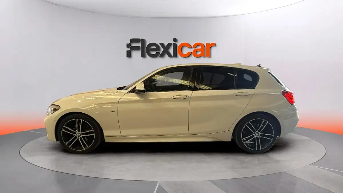 Usado BMW 120 184 CV (135 kW) 2018 Blanco Berlina