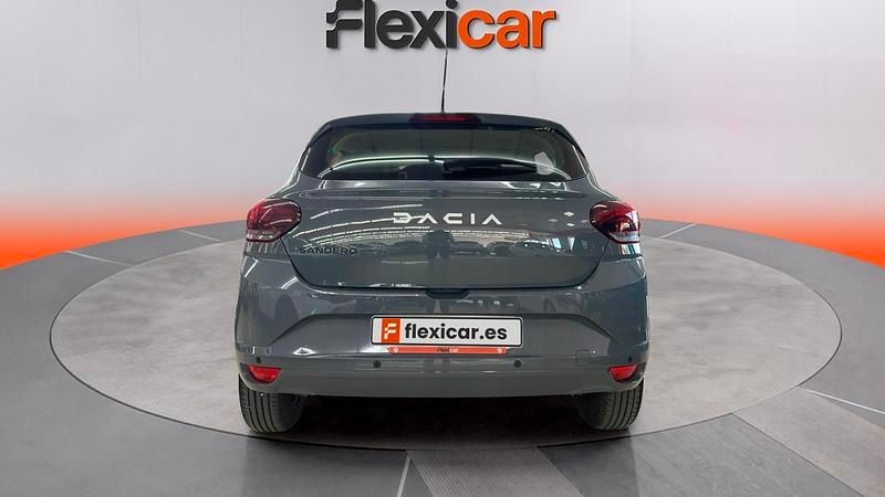 Usado Dacia Sandero Essentiel 91 CV (66 kW) 2023 Gris Berlina
