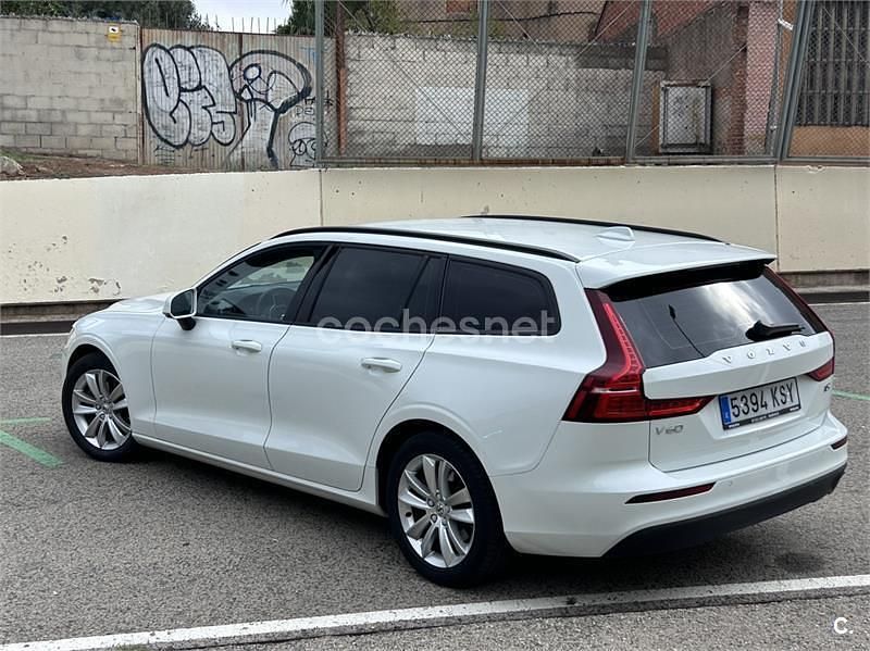 Usado Volvo V60 Momentum 150 CV (110 kW) 2019 Blanco Familiar
