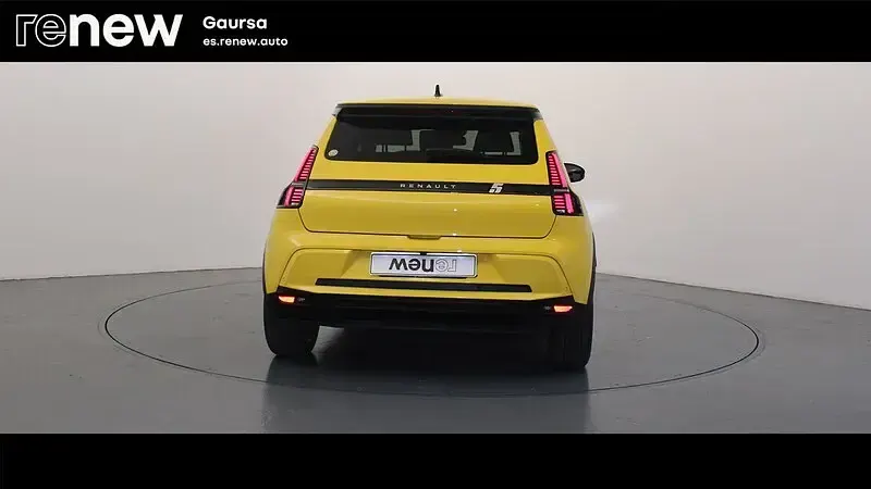 Usado Renault R5 Techno 88 kW (120 CV) 2025 Amarillo Utilitario