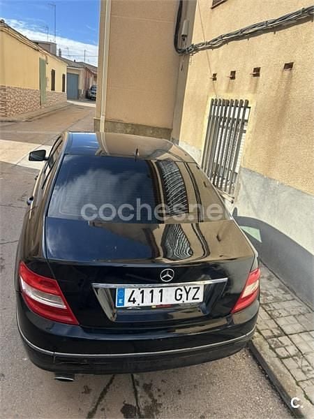 Usado Mercedes C200 Avantgarde 136 CV (100 kW) 2009 Azul Berlina