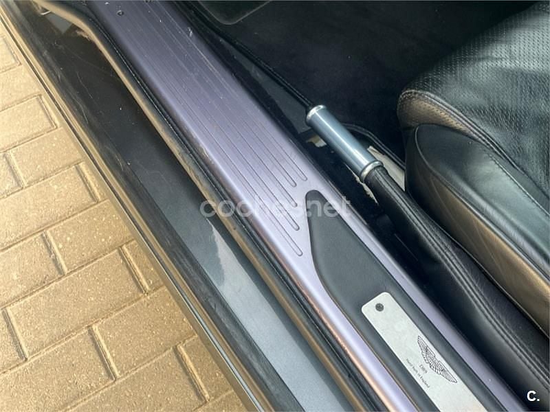 Usado Aston Martin DB9 450 CV (330 kW) 2007 Gris / plata Descapotable