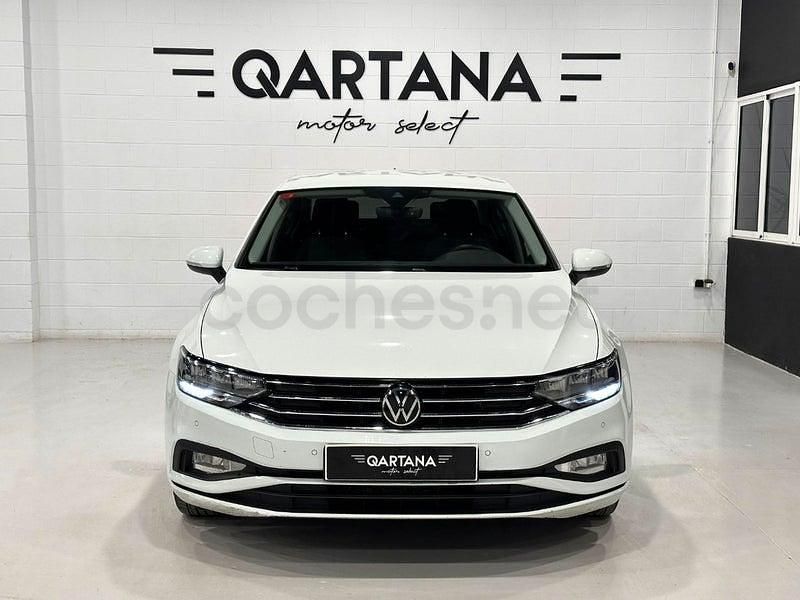 Usado VW Passat Business 122 CV (89 kW) 2021 Blanco Berlina