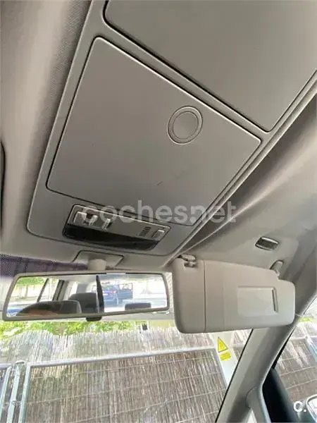 Usado VW Touran Trendline 100 CV (73 kW) 2004 Gris / plata Monovolumen