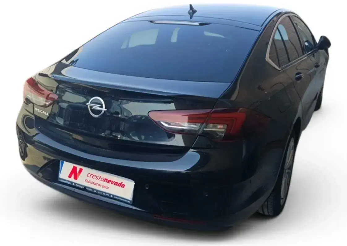 Usado Opel Insignia Innovation 136 CV (100 kW) 2020 Negro