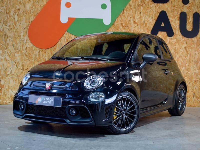 Negro Usado 2023 Abarth 695 Utilitario | 27.490 € (Un poco caro) - Imagen 1/4