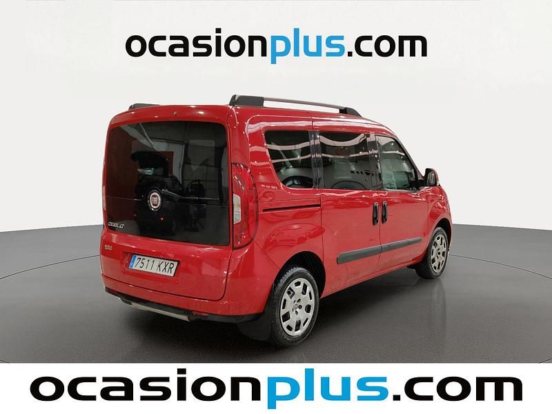 Usado Fiat Doblò Easy 120 CV (88 kW) 2019 Rojo Monovolumen