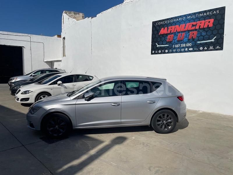 Usado Seat Leon Style 115 CV (84 kW) 2019 Gris / plata Berlina