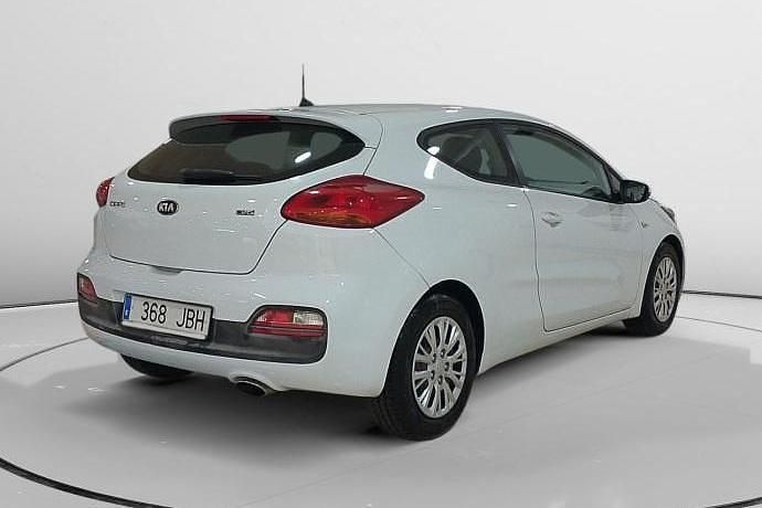 Używany Kia Ceed 110 KM (80 kW) 2014 Hatchback