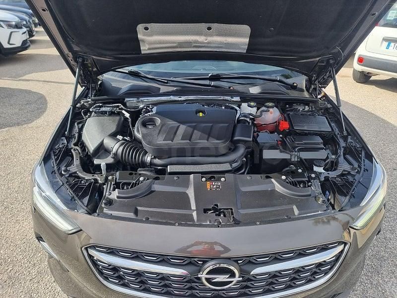 Usado Opel Insignia Business Elegance 174 CV (127 kW) 2021 Gris / plata Berlina