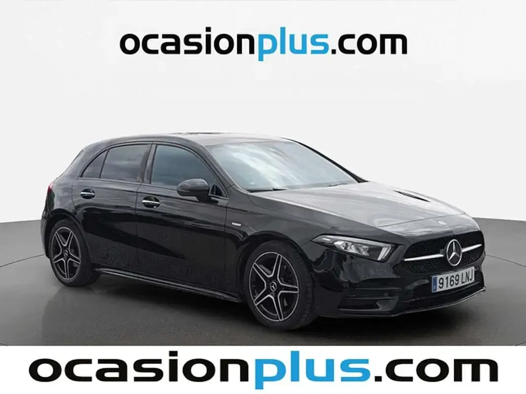 Käytetty Mercedes A200 150 HP (110 kW) 2021 Musta Viistoperä