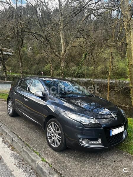 Gris / plata Usado 2013 Renault Mégane GT Line GT Berlina | 5990 € (Precio justo) - Imagen 1/4
