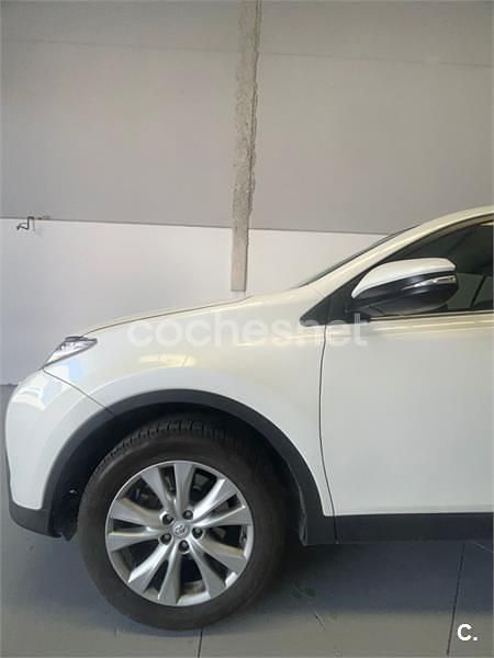 Usado Toyota RAV4 Executive 151 CV (111 kW) 2015 Blanco SUV
