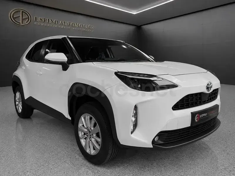 Usado Toyota Yaris Cross Active 116 CV (85 kW) 2023 Blanco SUV