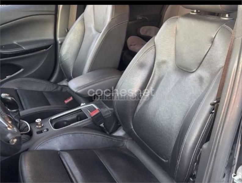 Usado Opel Astra 160 CV (117 kW) 2017 Negro Berlina