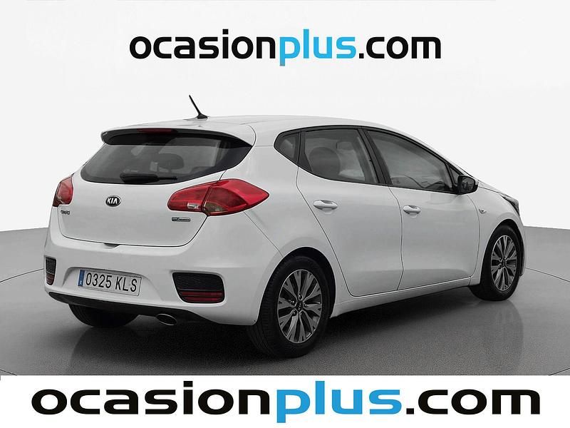 Usado Kia Ceed Plus 100 CV (73 kW) 2018 Blanco Utilitario