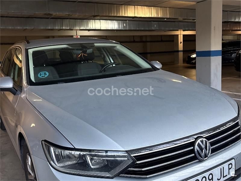 Gris / plata Usado 2016 VW Passat Advance Familiar | 14.200 € (Buen precio) - Imagen 1/4
