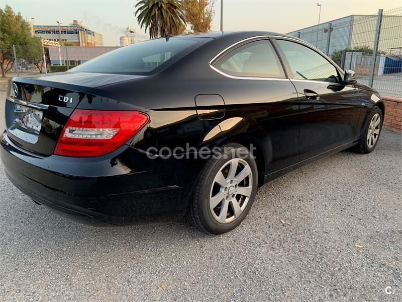 Usado Mercedes C220 170 CV (125 kW) 2011 Negro Coupe