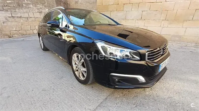 Usado Peugeot 508 SW Allure 120 CV (88 kW) 2016 Negro Familiar