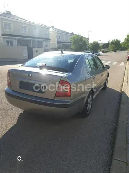 Usado Skoda Octavia 105 CV (77 kW) 2007 Gris / plata Berlina
