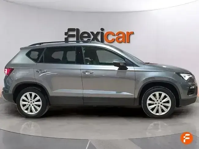 Usado Seat Ateca Style 150 CV (110 kW) 2023 Gris SUV
