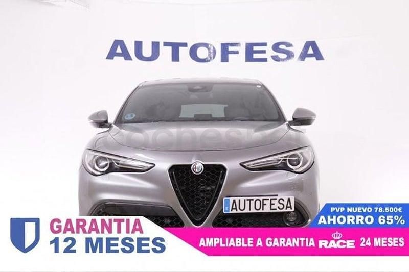Usado Alfa Romeo Stelvio Veloce 210 CV (154 kW) 2021 Gris / plata SUV