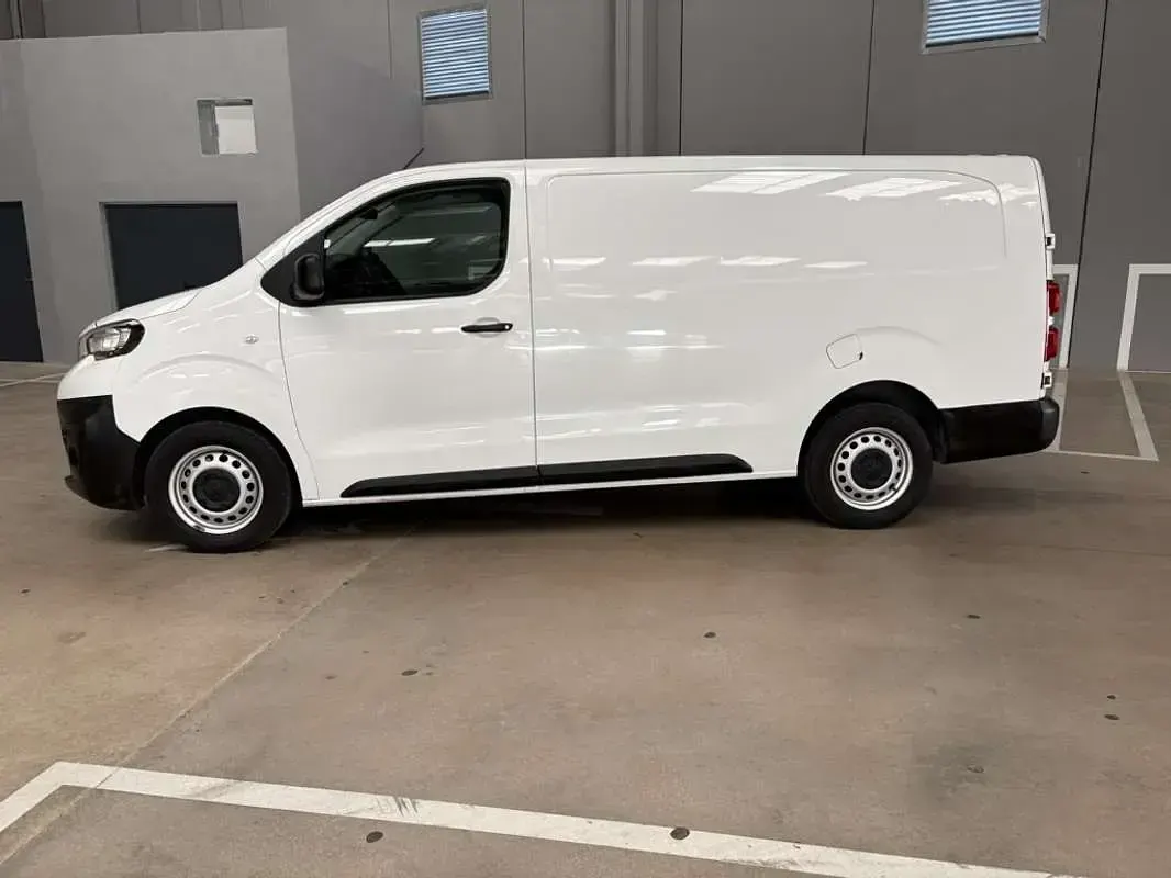 Usado Peugeot Expert Premium 102 CV (75 kW) 2021 Blanco Van