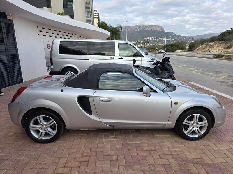 Usado Toyota MR2 140 CV (102 kW) 2002 Gris Coupe