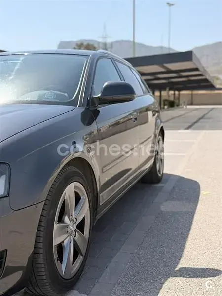 Usado Audi A3 Ambition 140 CV (102 kW) 2009 Negro Utilitario