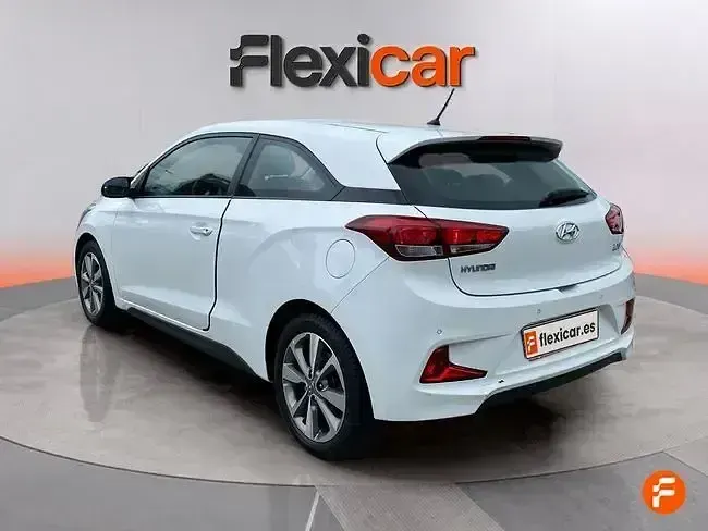 Usado Hyundai i20 84 CV (61 kW) 2017 Blanco Utilitario