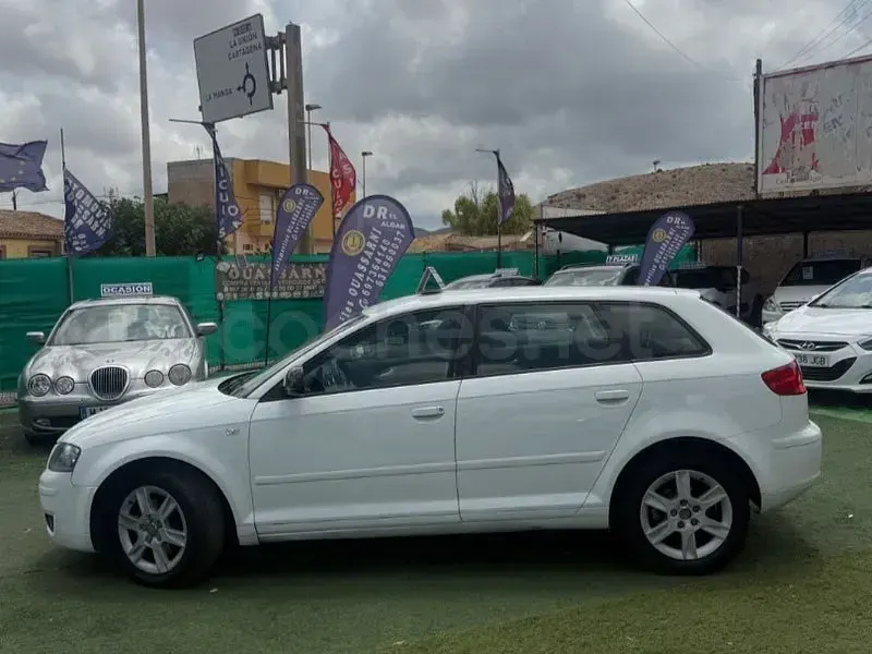 Usado Audi A3 Ambiente 140 CV (102 kW) 2008 Blanco Utilitario